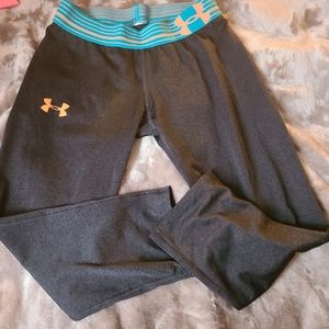 Youth XL Under Armour cropped legging
